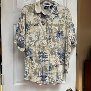 Women’s blouse by lemon grass size 2X